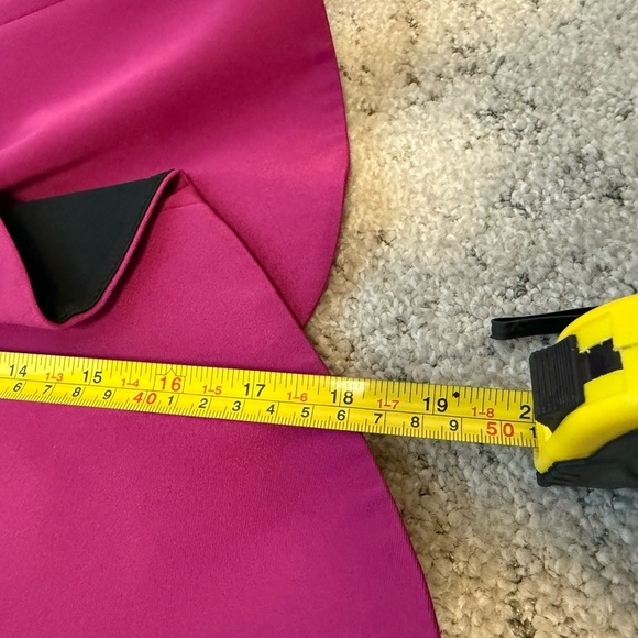 Luisa Spagnoli size 6 crop shiny fusia Blazer with Decorative Brooch EUC * - Picture 6 of 16